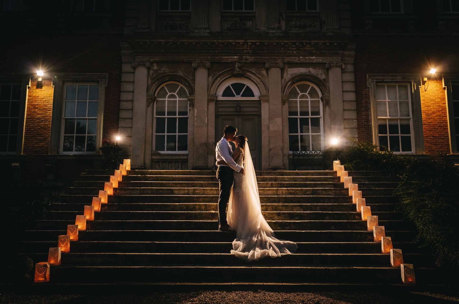 Elegante bryllupsbilleder intime og autentiske bryllupsbilleder